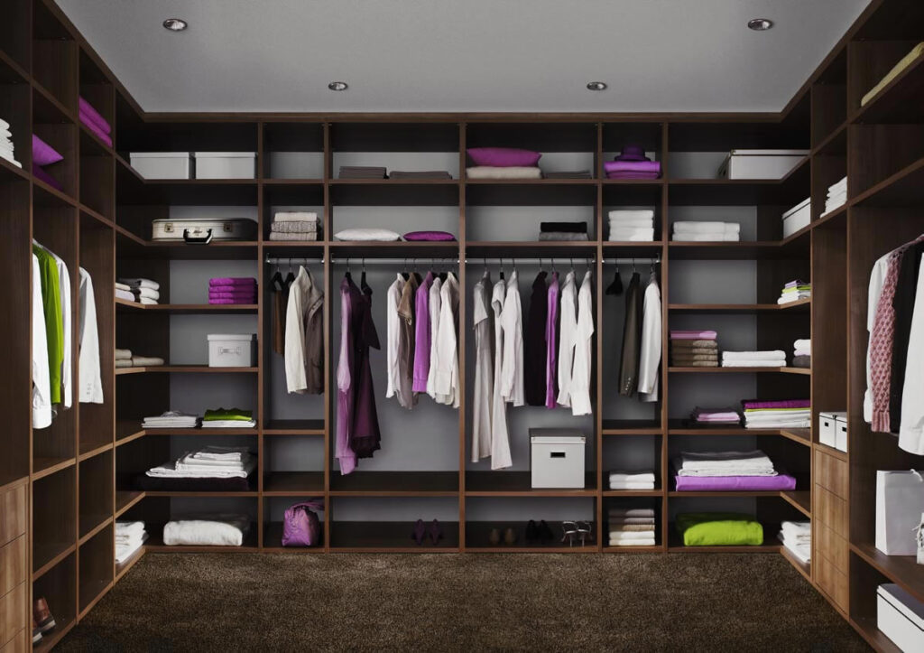 Гардеробные комнаты: стильное и функциональное решение для хранения одежды и аксессуаров Гардеробные комнаты: стильное и функциональное решение для хранения одежды и аксессуаров