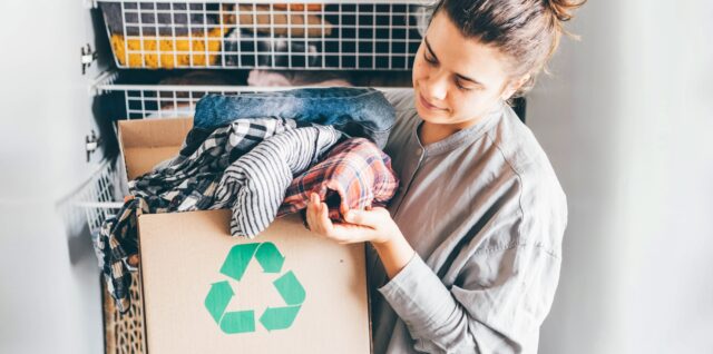 Как сдача ненужных вещей помогает экологии и улучшает нашу планету