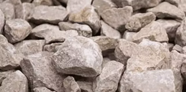 Известняковый щебень: особенности, характеристики и применение